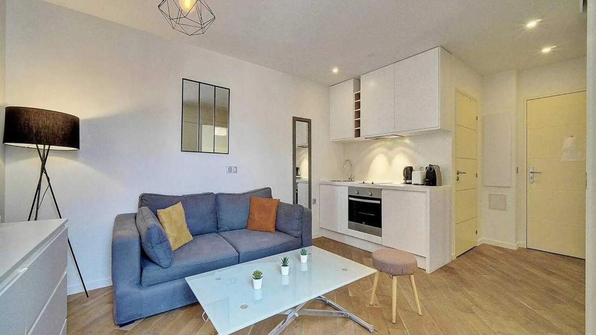 Apartment Charming Apartment, Suquet Cannes - Mobility Lease